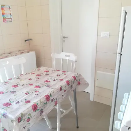 Vacanze Loc. Titi Ferienhaus Torre Suda